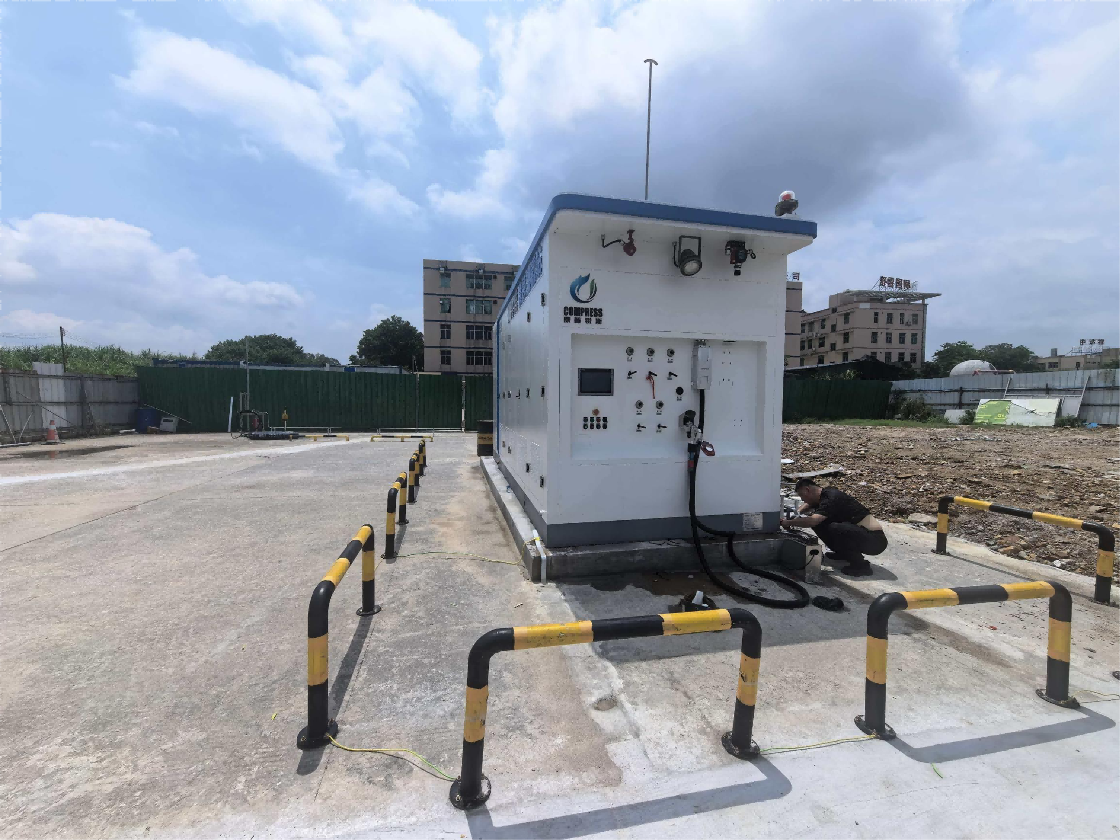 Skid-Mounted Hydrogen Refueling Station Fed by Tube Trailer.