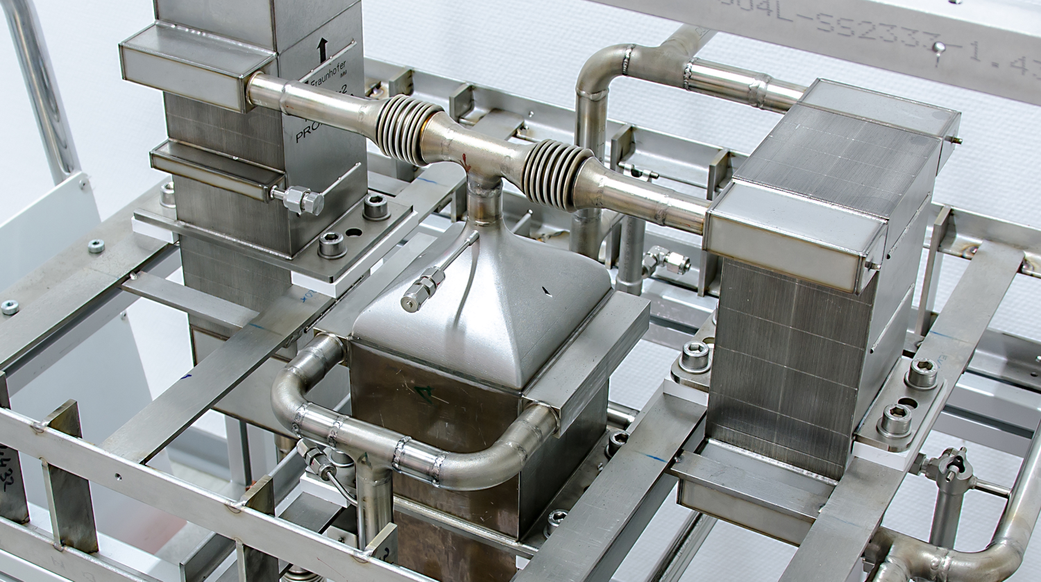 Fuel processors and reformer systems