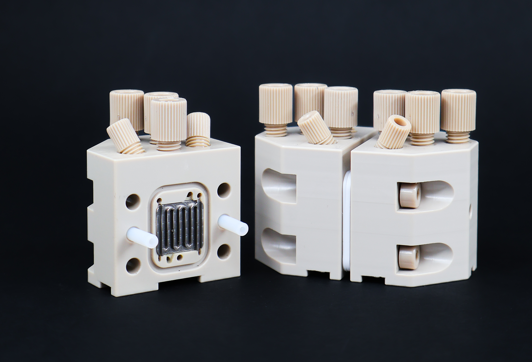 The M-Cell: 1 cm² Multipurpose Electrochemical Cell