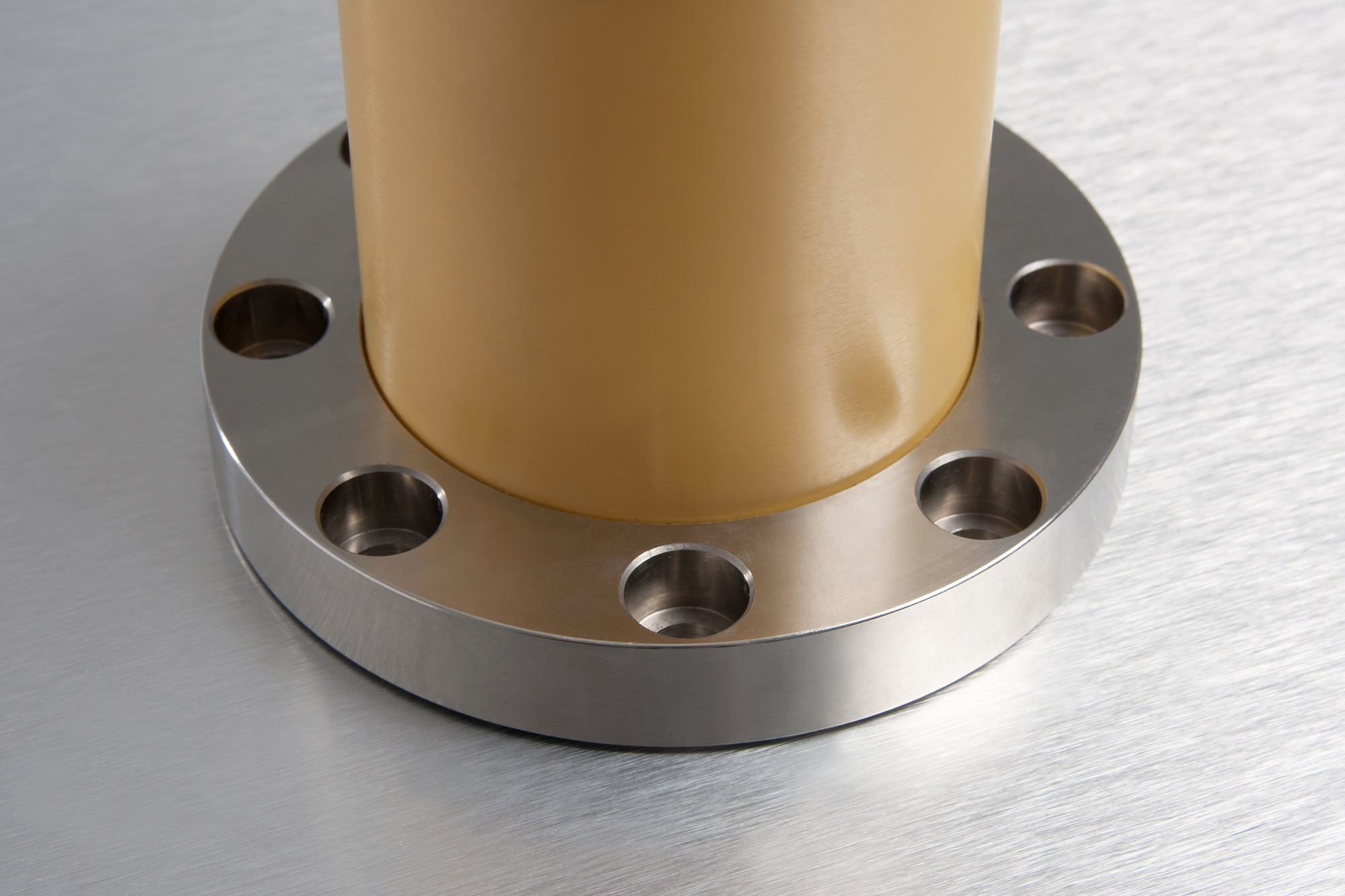 Ceramic canister